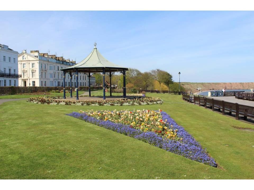 Athol House Bed & Breakfast Filey Bagian luar foto